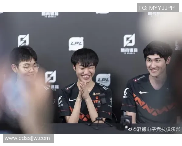 RNG在城市赛积分榜中以85分稳居第一位置展现强劲实力